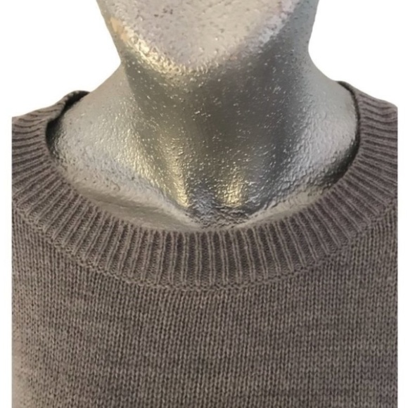 4/$20 Heather grey crewneck basic sweater soft comfy - Picture 5 of 7